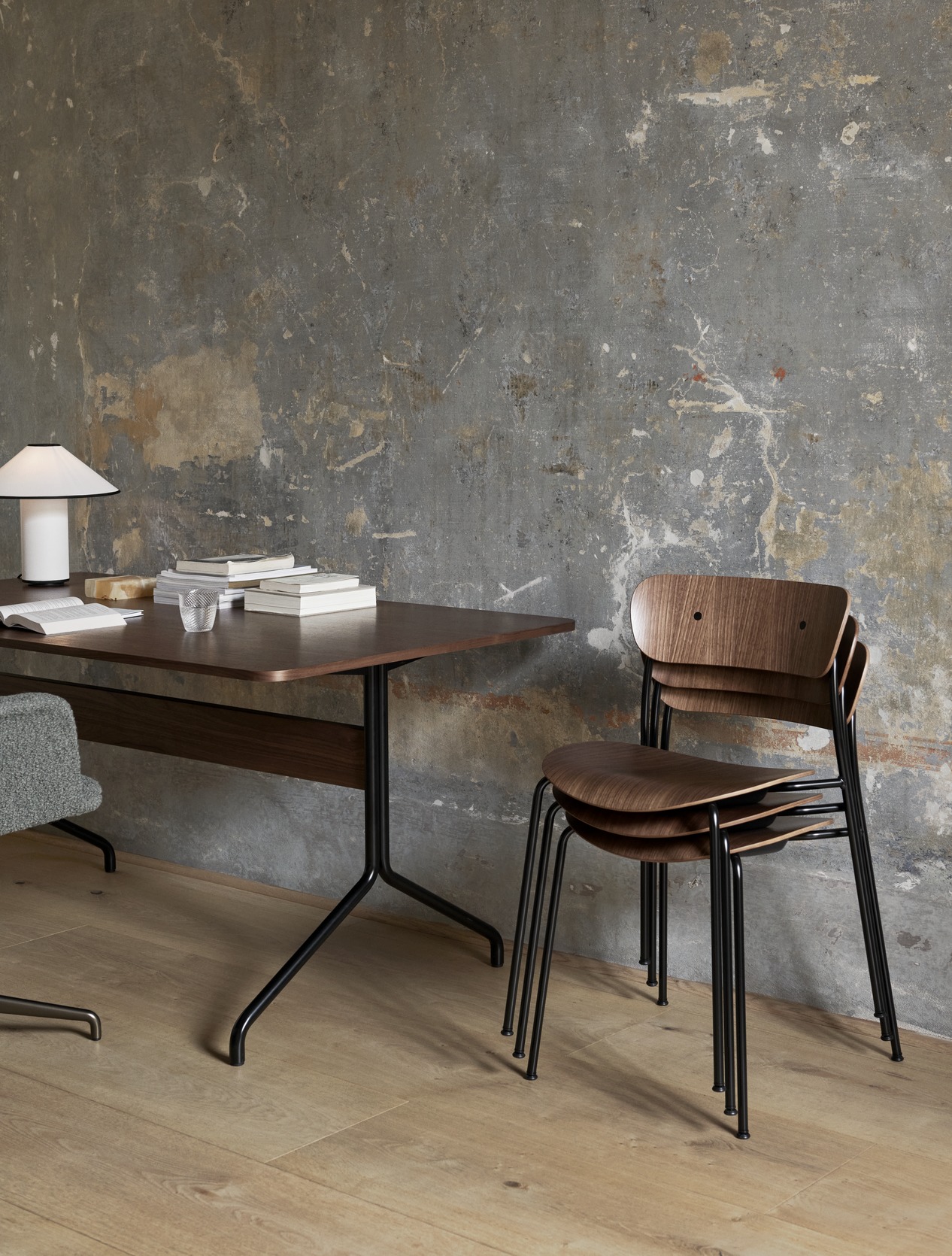 Pavilion Chair AV1